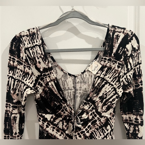 Deep V neck tight mini dress - Picture 1 of 3